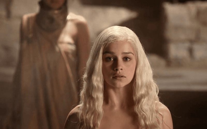 Emilia Clarke tiết lộ món đồ muốn có nhất ở Game of Thrones